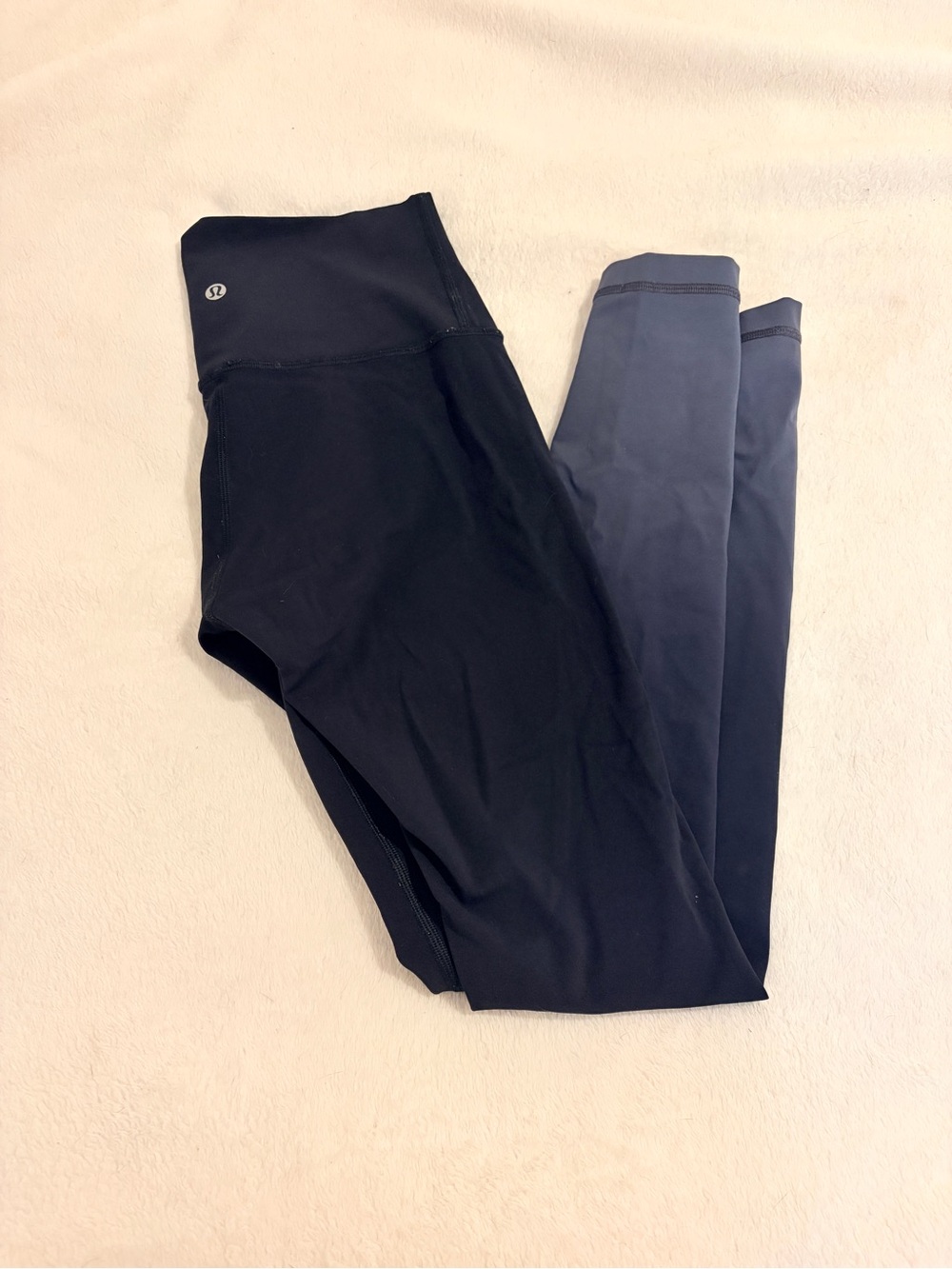Lululemon Ombre Wunder Train Leggings 🖤🩶